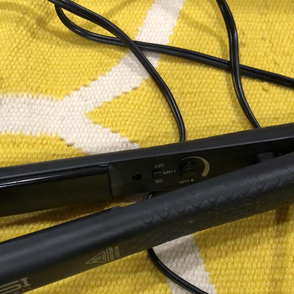 Hair straightener - Picture 2 of 3